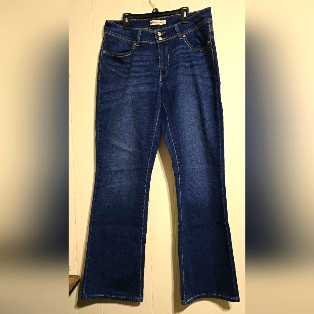 Levis Curvy Bootcut, Womens Size 14L (32/34)